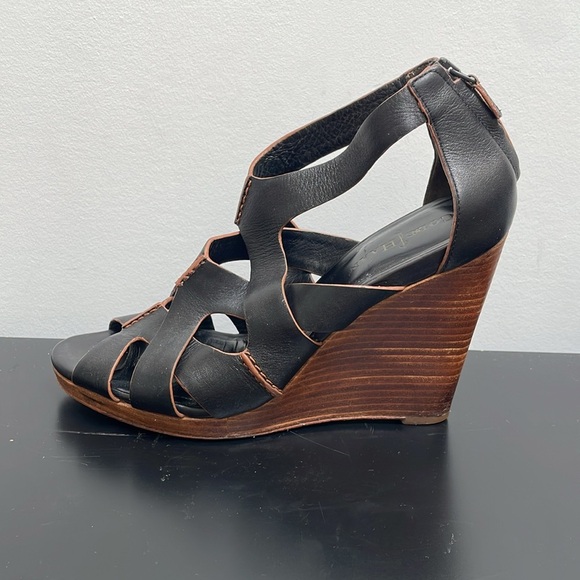 Cole Haan Wedge Heel Sandal Black Leather Open Toe Zipper Gladiator Shoe 9.5 - Picture 7 of 11